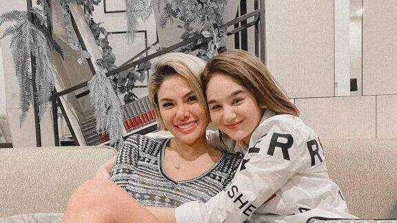 Hana Hanifah Bongkar Tarif Artis Prostitusi, Bisa Kantongi Ratusan Juta Rupiah Sekali Kencan, Nikita Mirzani: Sama Gadun?!