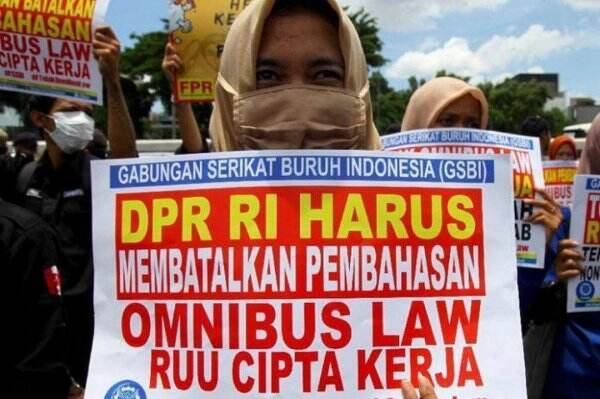 MK Putuskan Omnibus Law UU Ciptaker Inkonstitusional