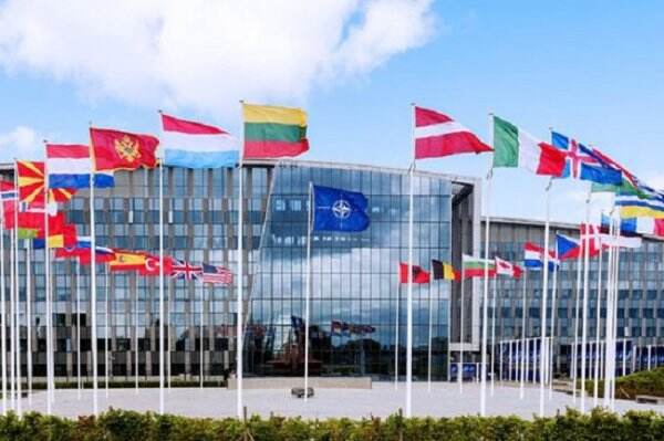 NATO Siap Hukum Rusia