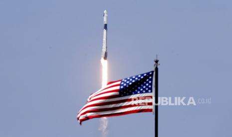 Administrasi Penerbangan AS tak akan Rilis Lencana Astronaut Komersial