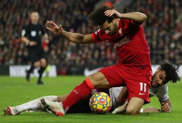 Penalti Mohamed Salah Jadi Pembeda Liverpool Atas Aston Villa