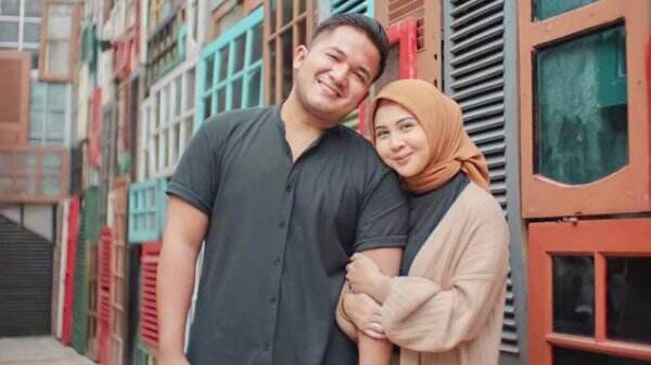 Kesha Ratuliu Melahirkan, Mona Ratuliu Bingung Dipanggil Apa