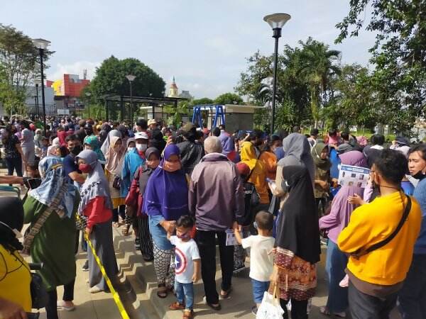 Baru Diresmikan, Pengunjung Alun-Alun Kota Bogor Membludak