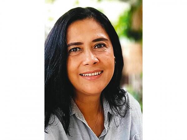 Lydia Kandou: Bekal Doa dan Obat Lambung