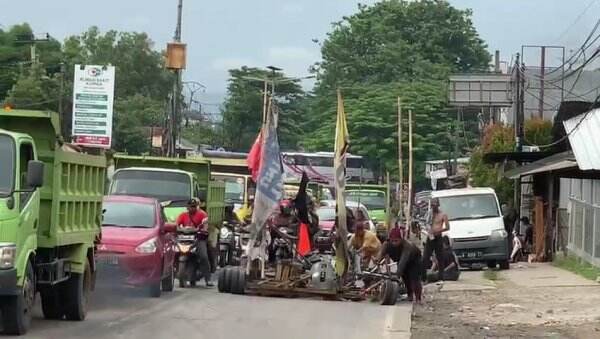 Jalanan Kramatwatu Sempat Macet, Ternyata Ini Penyebabnya
