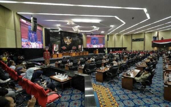Ribut Tarian Perut Transjakarta, Ketua Komisi B DPRD DKI Mundurkan Diri