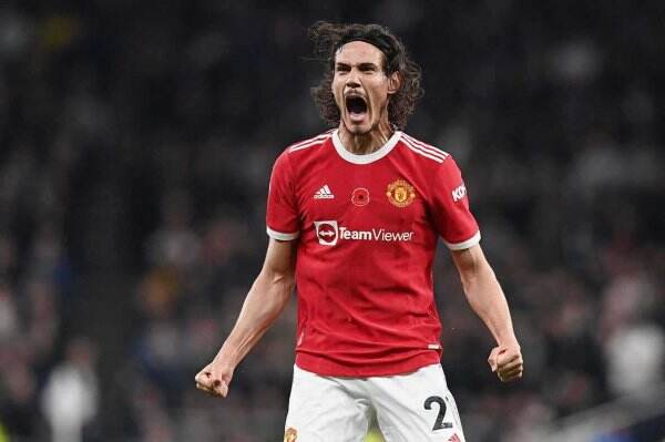 Barcelona Kesampingkan Edinson Cavani