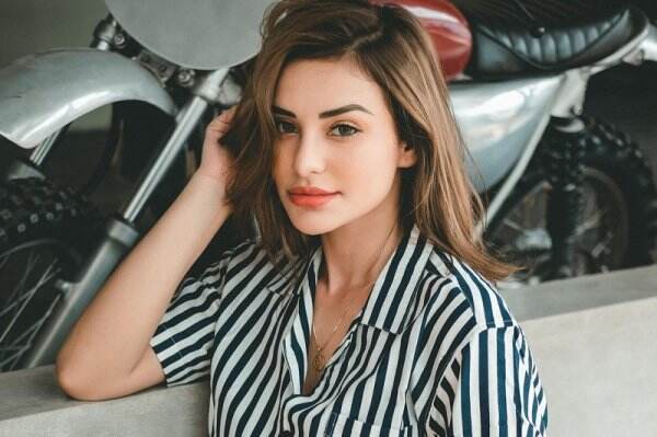 Nora Alexandra Ungkap Alasan Belum Jenguk Jerinx SID di Penjara