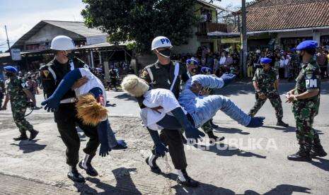 In Picture: Reka Ulang Kasus Tabrak Lari Sejoli di Nagreg (2)