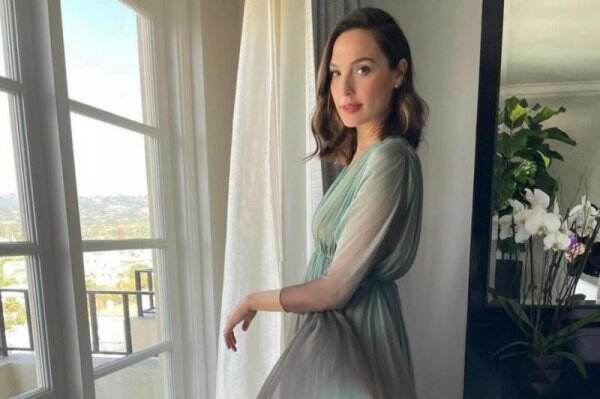 Rahasia Kecantikan Gal Gadot, Minum Air Putih hingga Diet