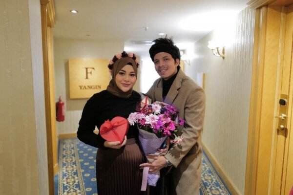 Ini yang Bikin Atta Halilintar dan Aurel Hermansyah Keluar Kamar saat Menjalani Karantina