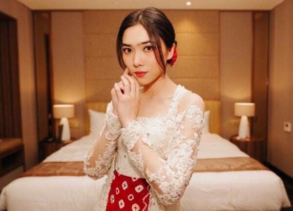 Idola sejak Kecil, Isyana Sarasvati Girang Bisa Satu Project dengan Nicholas Saputra