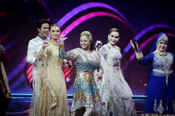 Momen Seru Dewi Perssik Ajak Juri KDI 2021 Belly Dance di Atas Panggung