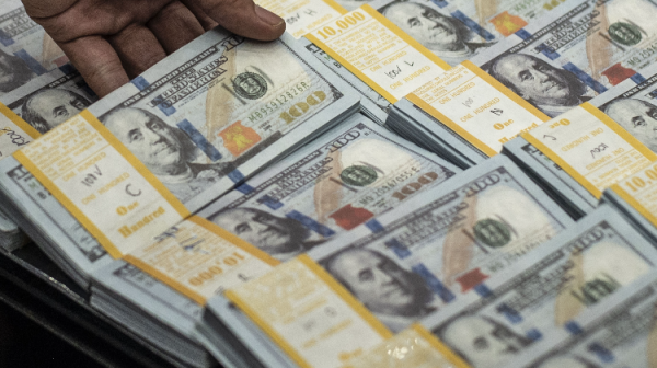 Dolar Menguat di Tengah Kenaikan Imbal Hasil Obligasi AS