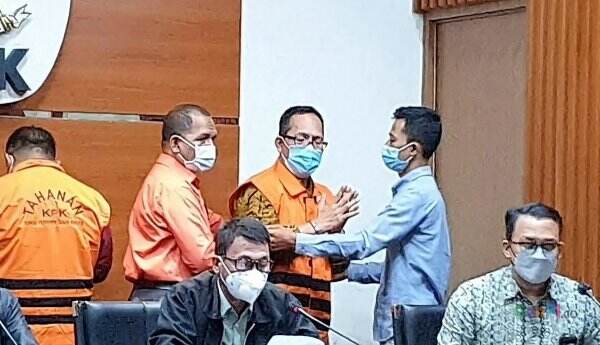 Hakim PN Surabaya Itong Isnaeni Emosi di Gedung KPK, Bikin Heboh