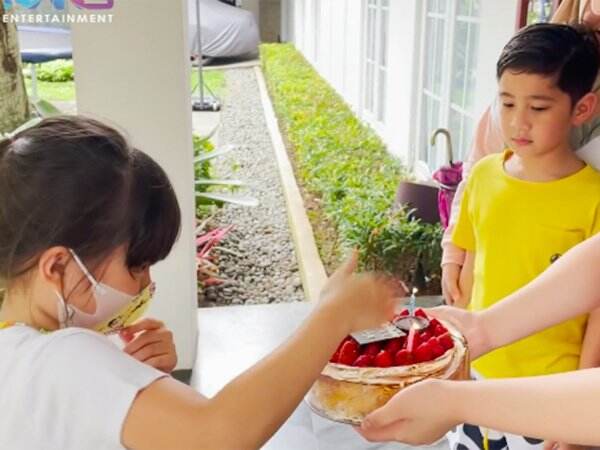 Rafathar Kasih Kado Ulang Tahun Mewah Buat Gempi, Isinya Wow!