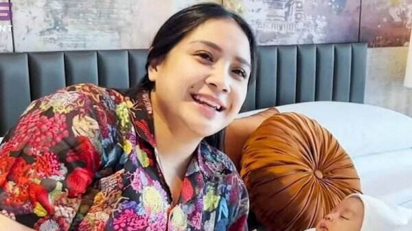Nagita Disangka Pakai Celana Terbalik, Netizen: Harga 1 Kancingnya Rp500 Ribu
