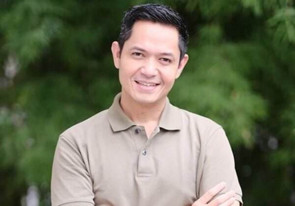 Usai Operasi Amandel, Dude Harlino Masih Terbaring di Rumah Sakit!
