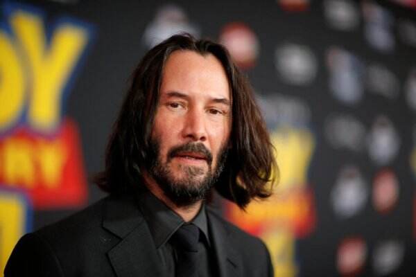 Cerita di Balik Ketenaran Keanu Reeves, Cuma Punya Tanda Tangan 2 Artis Favoritnya