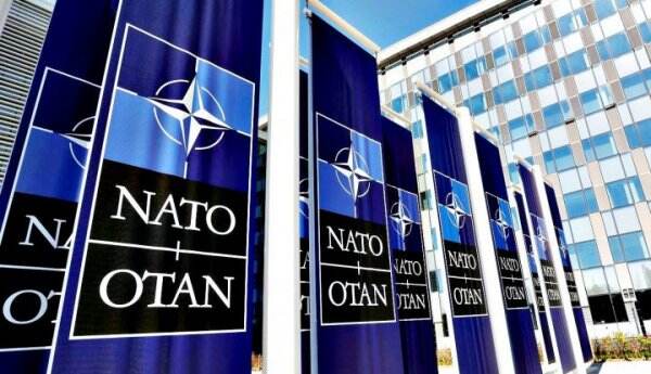Ketar-ketir Lihat Potensi Perang di Ukraina, NATO Kirim Seruan Terbuka untuk Rusia