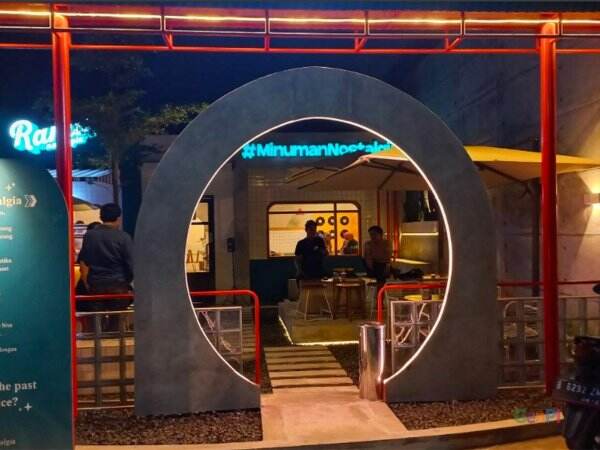 Kafe Milik Rizky Febian Bikin Kamu Nostalgia, Suasananya Keren!