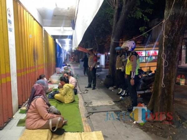 Mulai Beroperasi, Patroli Pamor Keris Tulungagung Sasar Pemuda Bergerombol di Warkop dan Angkringan
