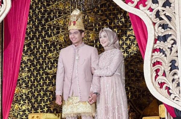 Ria Ricis Hamil? Perut Buncit sang YouTuber Jadi Sorotan