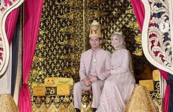 Perut Ria Ricis saat Acara Ngunduh Mantu di Aceh Jadi Sorotan, Netizen: Kayak Lagi Hamil