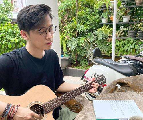 Lirik Lagu Ajarkan Aku dan Chord Gitar oleh Arvian Dwi