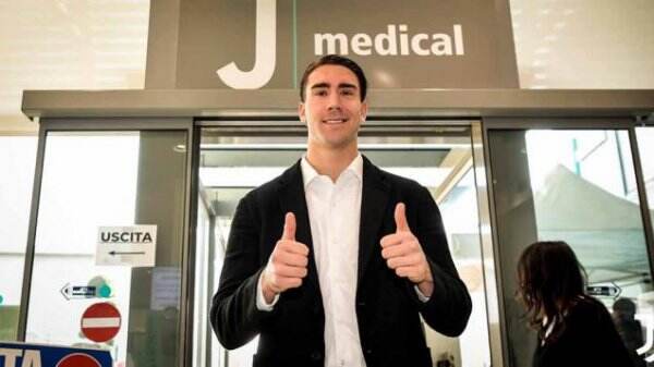 Presiden Fiorentina Bongkar Kelicikan Dusan Vlahovic dan Agennya