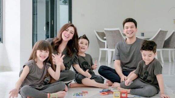Masih Tinggal Satu Atap dengan Dhena Devanka, Sang Paman Ungkap Jonathan Frizzy Akan Jual Rumah