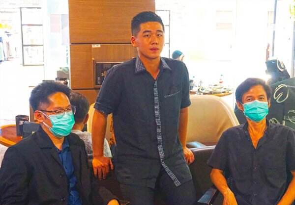 Ketika Advokat Semangati Para Penegak Hukum dengan Bikin Lagu