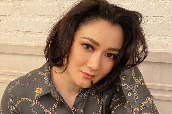 Melly Mono Ungkap Detik-Detik Teddy Parlin Widjaja Meninggal, Sakit Dada dan Mendengkur Keras