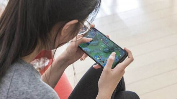 7 Cara Mengatasi HP Lemot Saat Ngegame, Langsung Lancar!