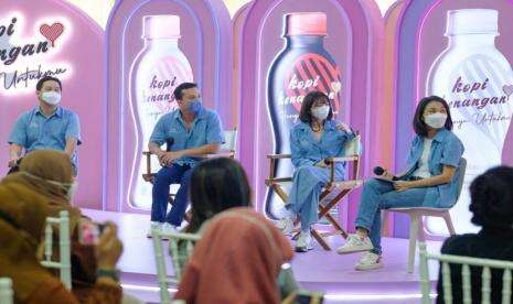 Syuting Bareng Nicholas Saputra, Isyana Sarasvati Malah Salah Tingkah