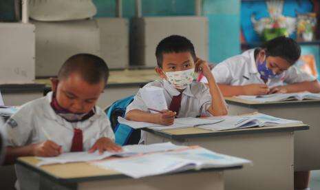 Legislator Dukung Sekolah Masuk Zona Merah Belajar Online