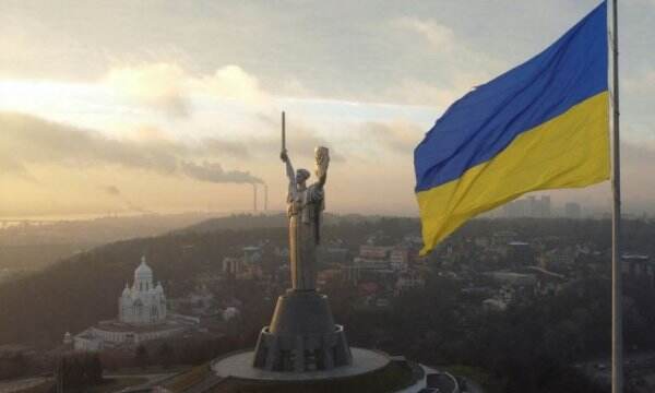 Presiden Ukraina Serukan Warga Kibarkan Bendera dan Nyanyikan Lagu Kebangsaan Besok, Ini Tujuannya