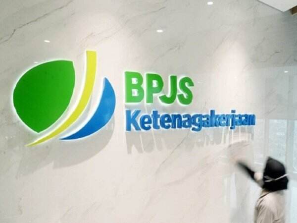 Pengamat: Aturan JHT Cair di Usia 56 Tahun Turunan Omnibus Law