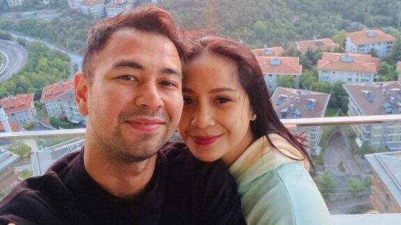 Nagita Slavita Dibuat Deras Beruraian Air Mata oleh Kelakuan Raffi Ahmad dan Malah Diminta Untuk Sabar, Ada Apa?