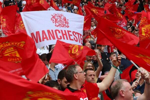 Hujan Gol, Manchester United Dihajar Brighton & Hove Albion