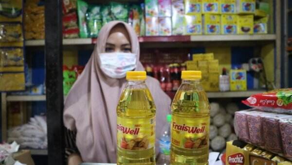 Harga Minyak Goreng Tembus Rp70.000/Liter, Emak-Emak: Ini Sudah Gila
