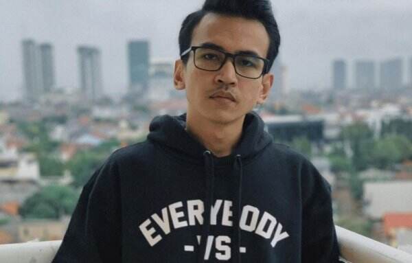 Adam Deni Bakal Hadir di Persidangan, Siap Dengar Dakwaan