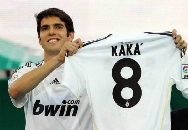 5 Legenda Pesepak Bola Top yang Murah Senyum, Nomor 2 Penganut Islam Taat