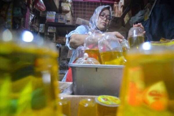 Pemerintah Patok Harga Minyak Goreng Curah di Rp14.000 per Liter