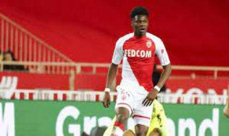Real Madrid dan PSG Siap Berebut Tanda Tangan Aurelien Tchouameni