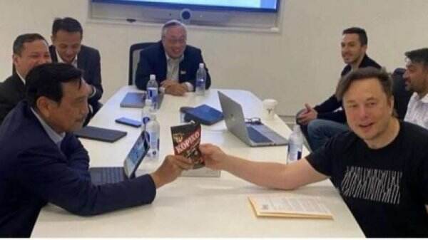 Sentil Luhut Saat Beri Permen ke Elon Musk, Nicho Silalahi: Menterinya Jadi Sales Kopiko