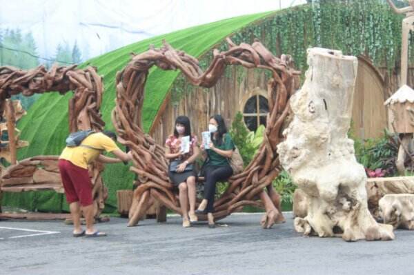 Posko Mudik Unik Berkonsep Rumah Hobbit di Blora
