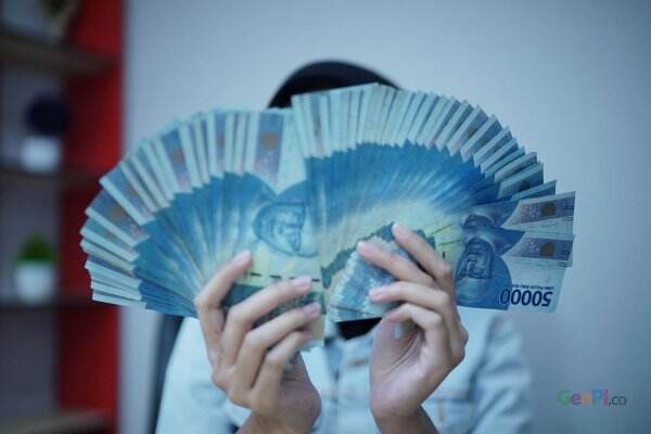 Hoki di Bulan Mei, 3 Zodiak Ini Diramalkan Mendapat Uang Melimpah