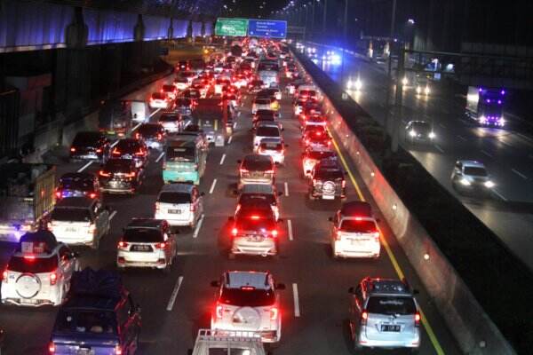 Tol-Penyeberangan Catat Lonjakan Pemudik Tertinggi