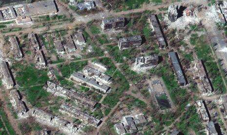 Warga Sipil yang Terjebak di Pabrik Baja Mariupol Dievakuasi